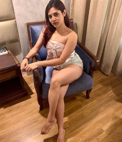 Myself Shreya Independent College call girls and hot busty available