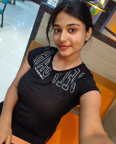 Myself Shruti Independent Good Looking Call Girl Service in Hubli