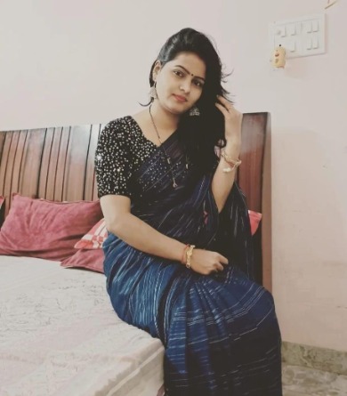 Myself Shreya independent college call girl and hot busty available