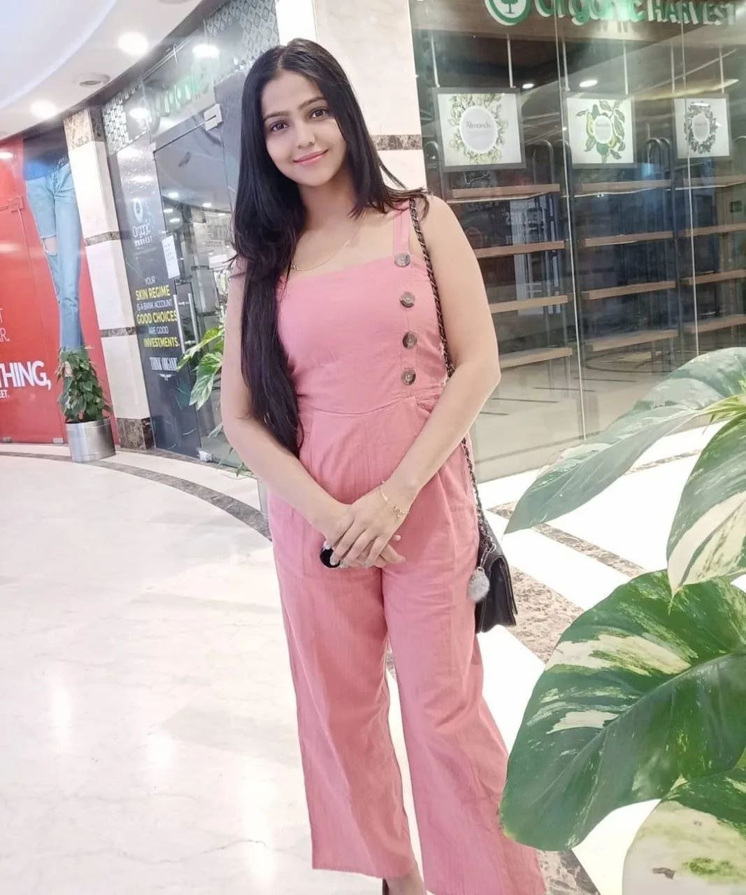 LOW PRICE 💃🏻 HIGH PROFILE STAFF AVAILABLE ✅ANYTIME HOTEL ANDhirl vip photo 3