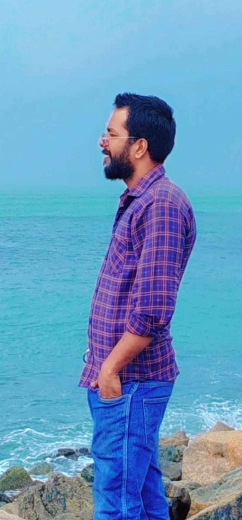 Kanpur male dating  in Kanpur