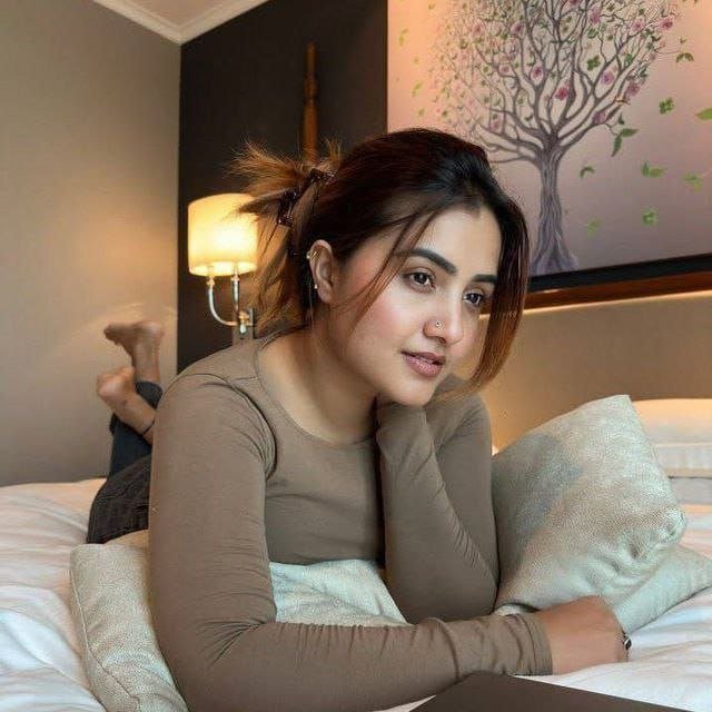 Uttarakhand Myself Diya – Royal Palace-Style Ultra-VIP CALL-GIRL & Lux photo 3