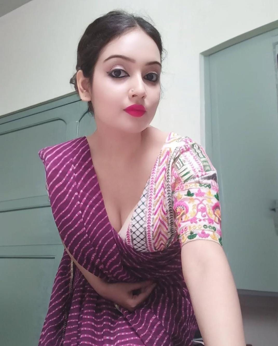 Shreya 2000 unlimited short high quality out call in photo 3