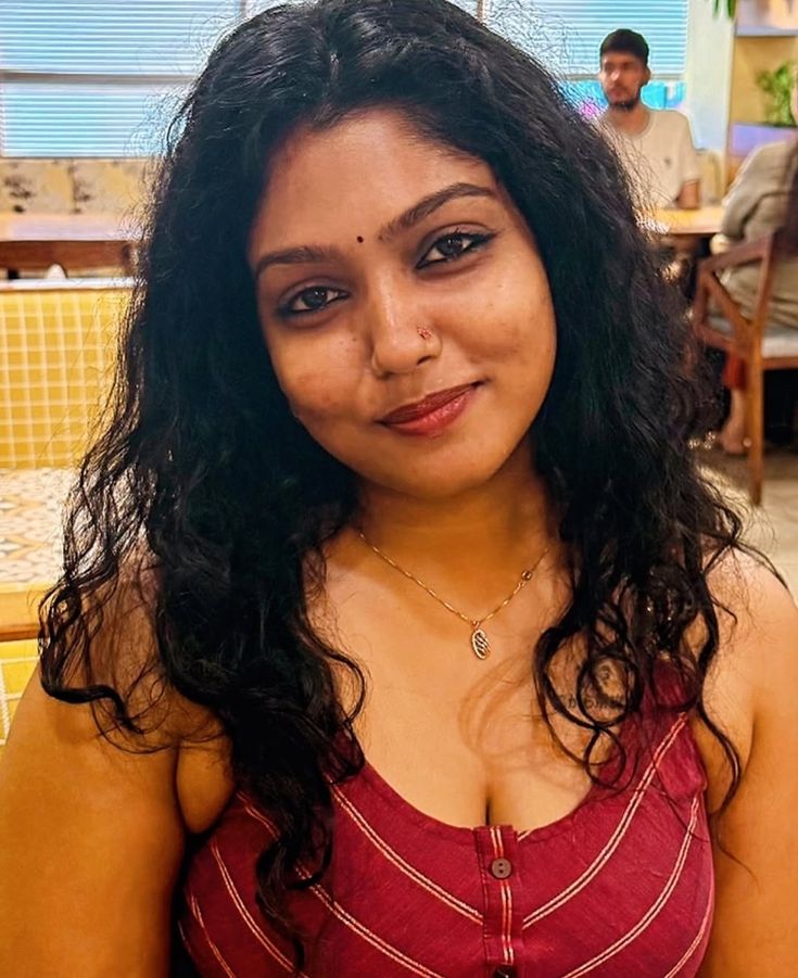 🎀🎀En kitta Beautiful Tamil college girls, aunty, ellam available ins photo 2