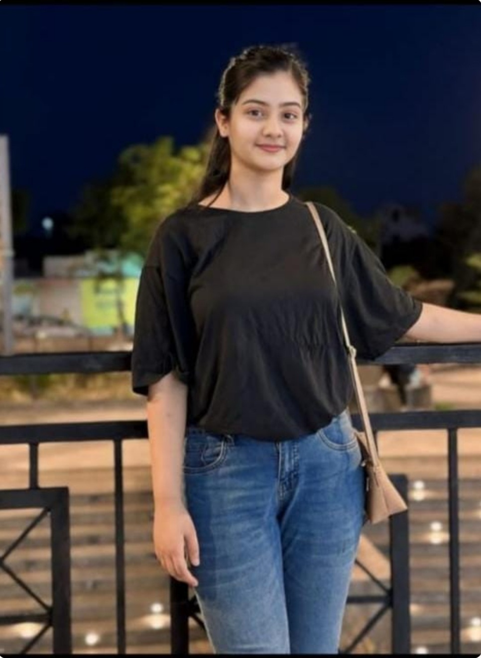Beed City  2000 Unlimited short Low price high profile girl availabl in Beed City