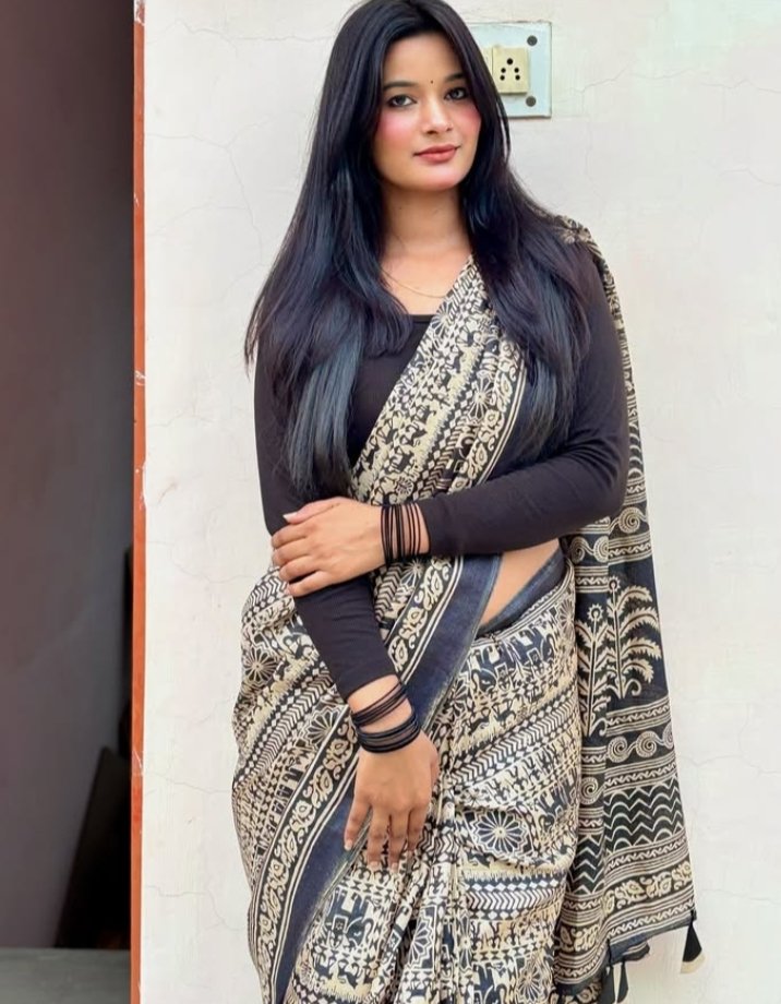 Seena2000 unlimited short hard sex and call Girl service Near photo 2