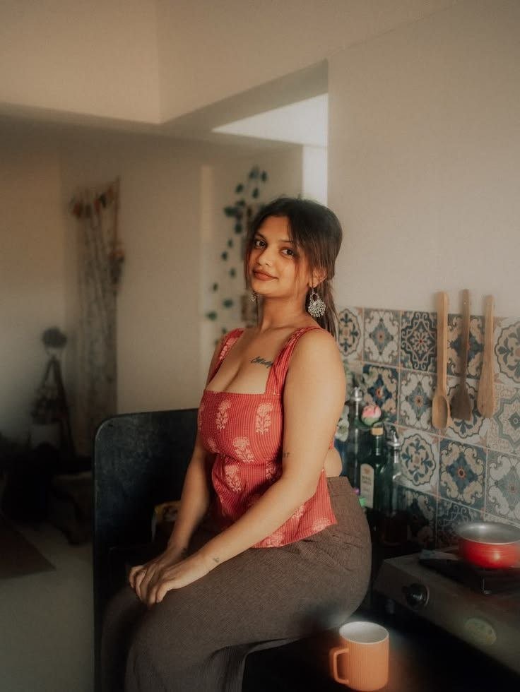 Priya Sharma independent college girl bhabhi aunty available now  photo 3