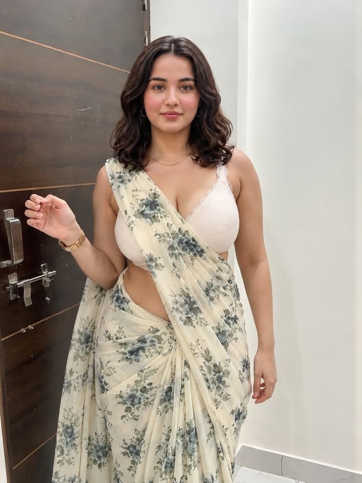 Priya Sharma independent college girl bhabhi aunty available now  photo 4