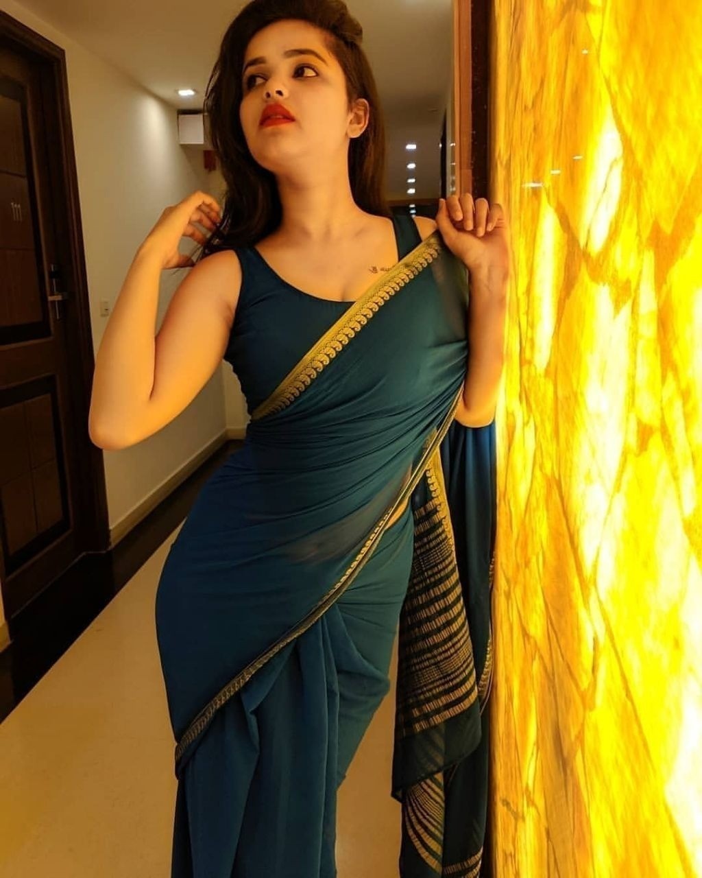 Vapi Low price VIP all area provide genuine call girl service in Vapi