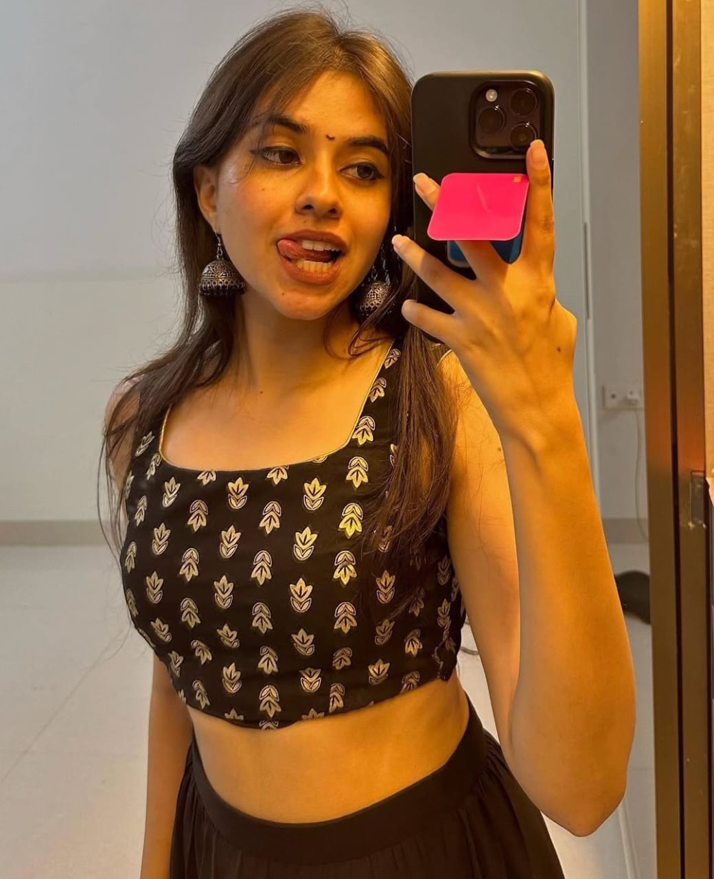 1 hr 1500 🥵 unlimited short Full discount today and ⭐⭐ photo 2