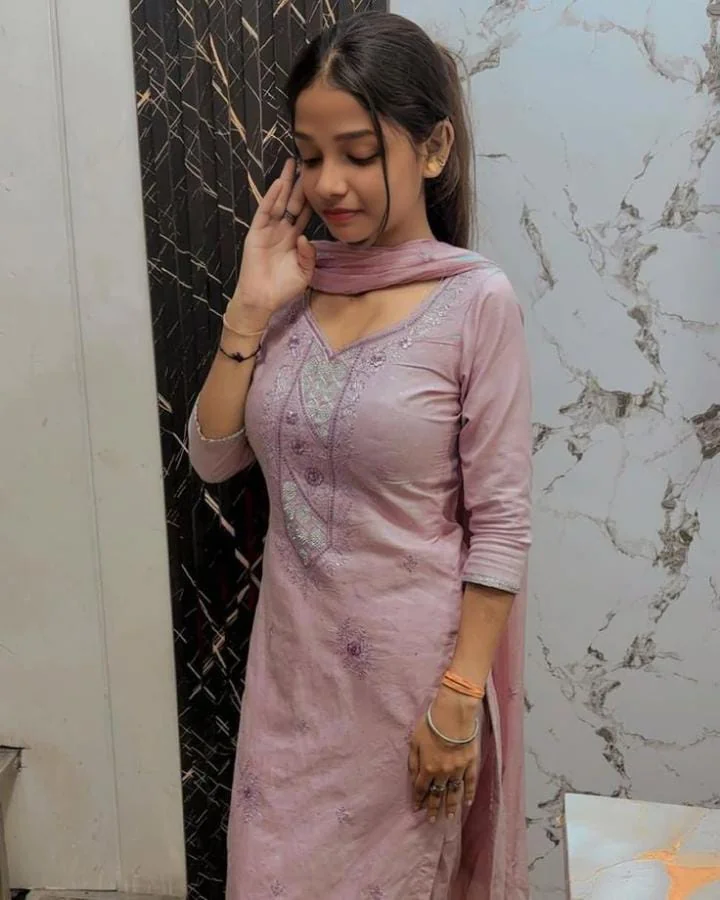 POOJA REAL MEET DOOR STEP INDEPENDENT CALL GIRLS SERVICE  Available  photo 3