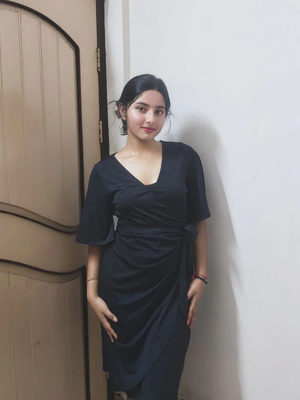 JANVI BEST AND GENUINE GIRLS 💯 AVAILABLE IN LOW PRICE ALL AREA ONL PM photo 2