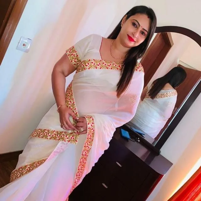 Lucknow 🔝Low price high profile call girls available 24x7 Call me 100 photo 3