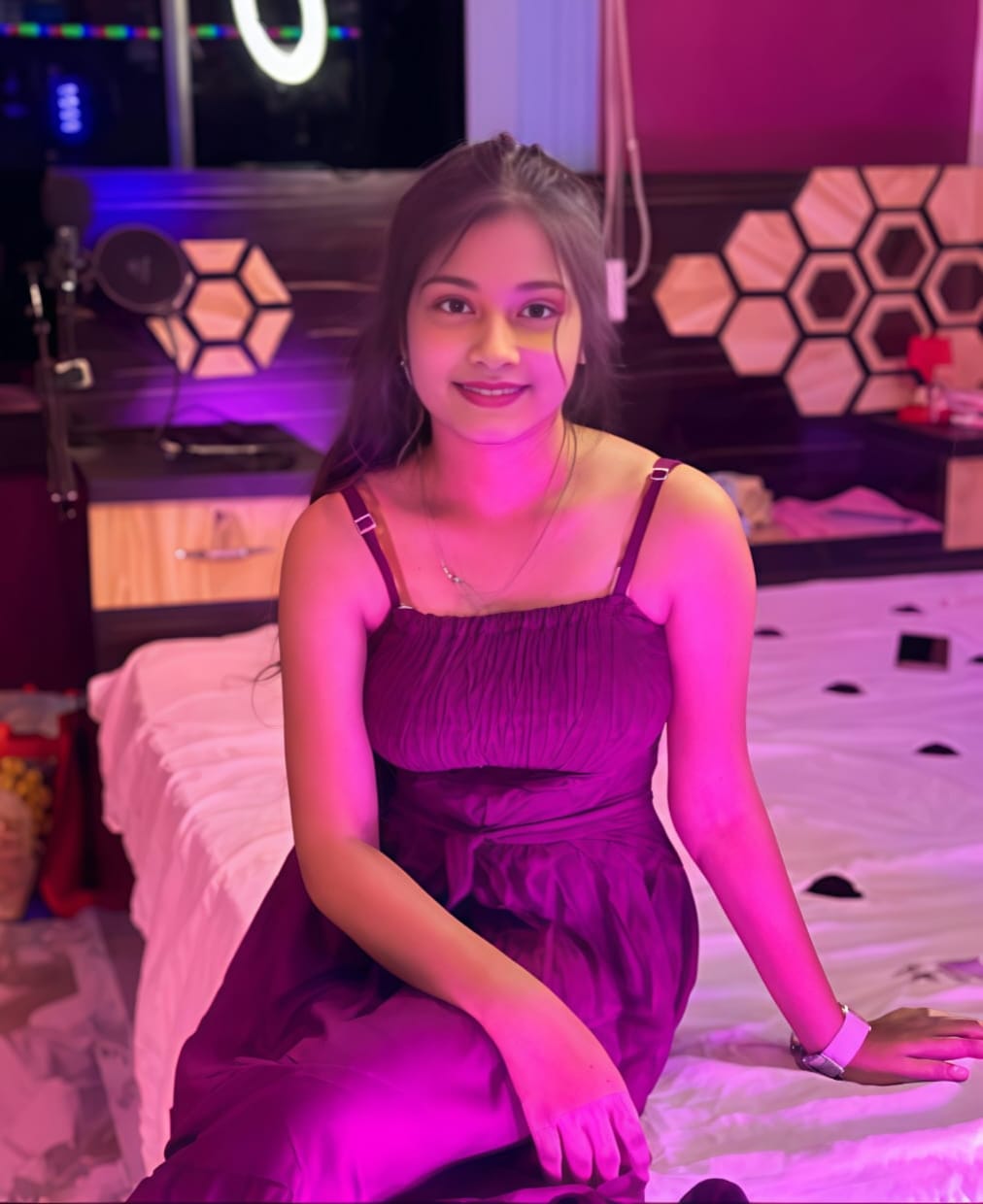 अंजलि❤️पटेल कॉलेज गर्ल सर्विस हमारे यहां सभी प्रकार के सर्विस अवेलेबल  photo 2