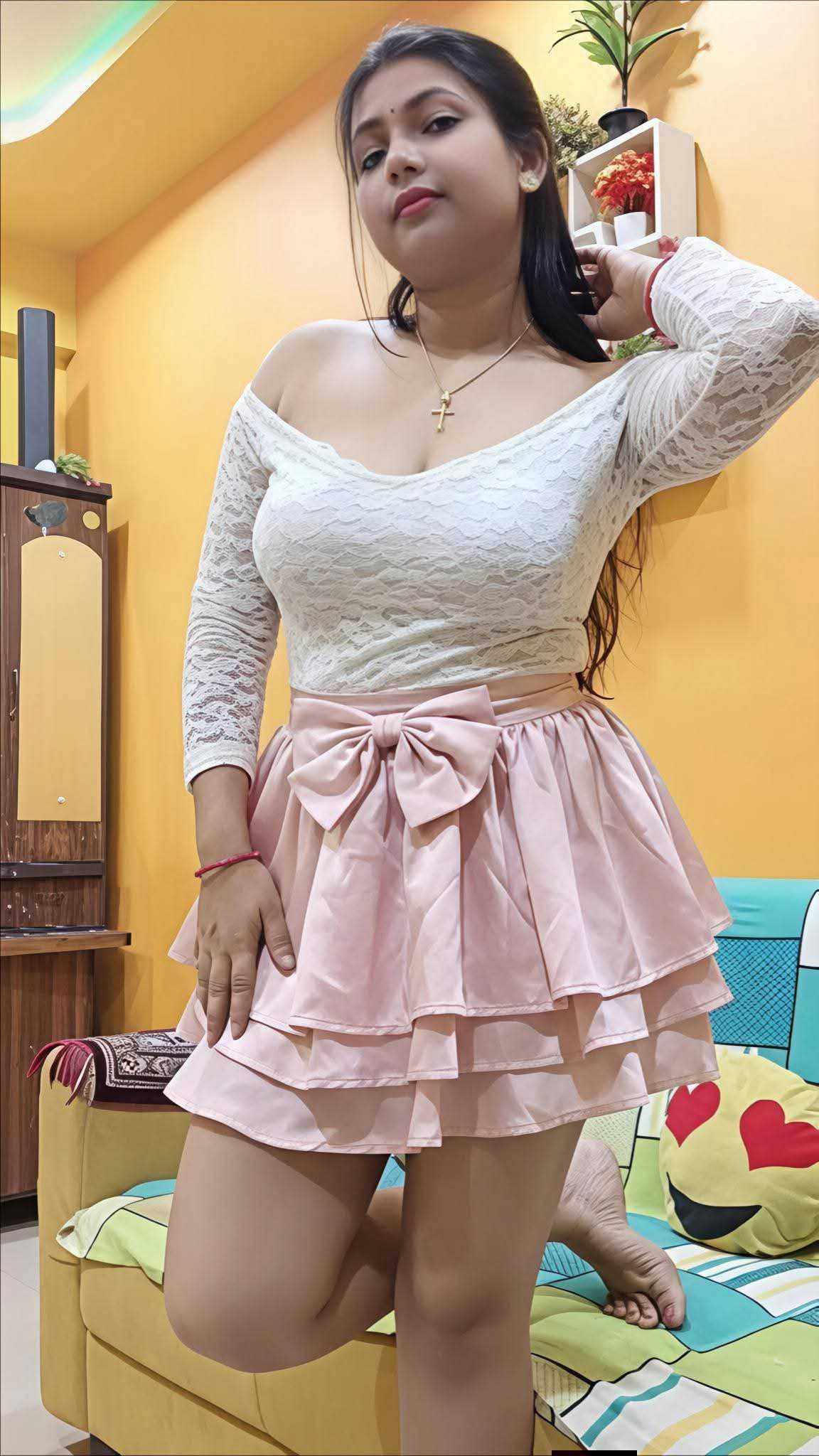 Jalandhar unlimited shot 100% safe and secure service hotel and home p photo 5
