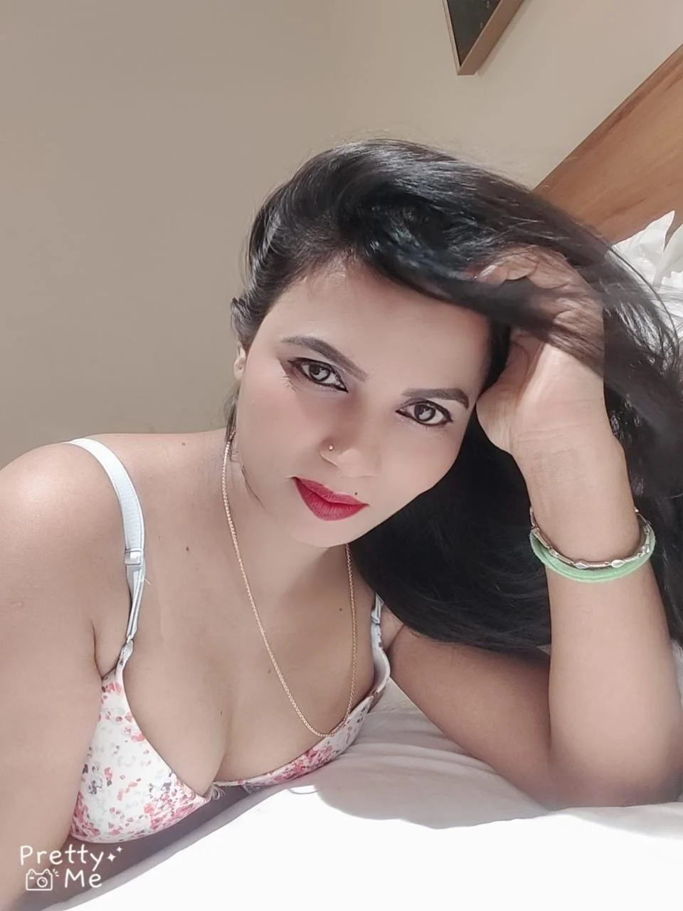 JunagadhMyselfPoojaSharmaindependentcollegecallgirlandhot photo 5