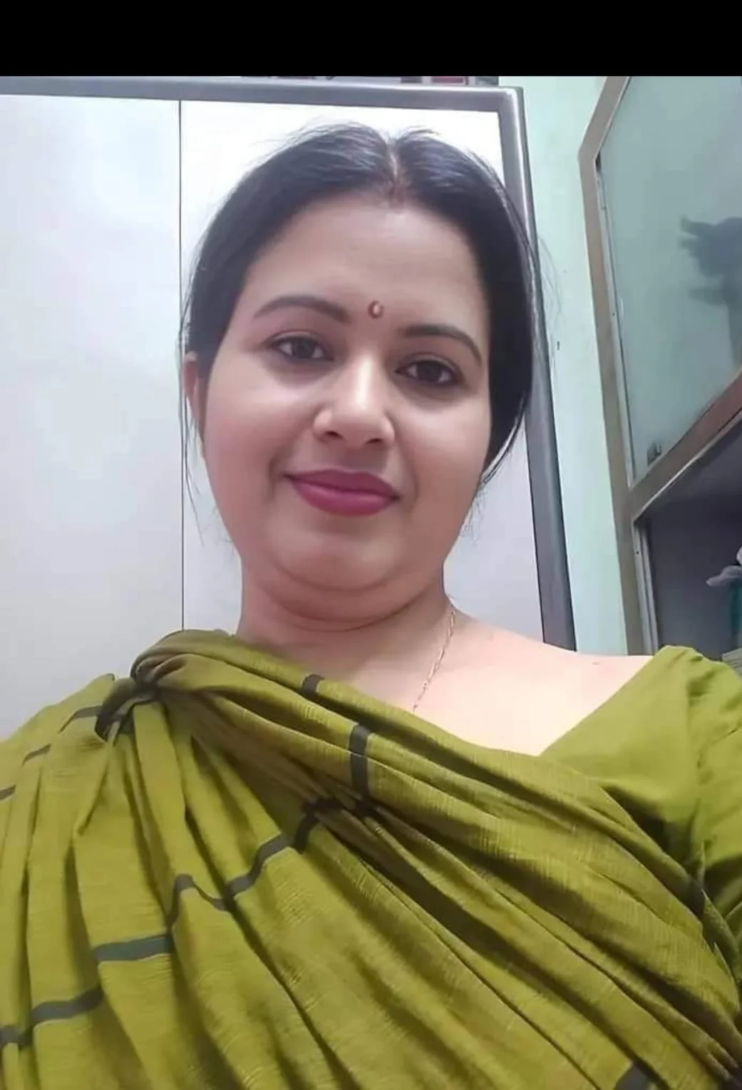 Neha Sharma call girl service available full safe and secure  photo 9