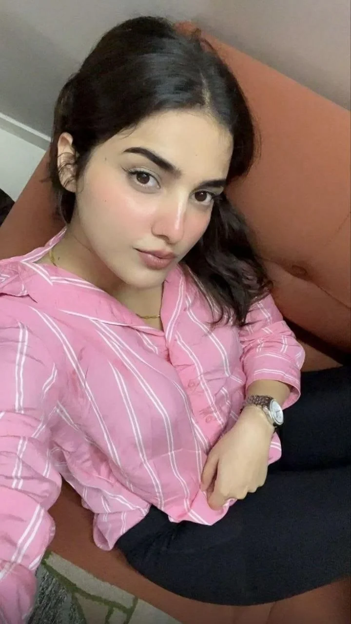my✅ self komal sharma home and hotel service available photo 5