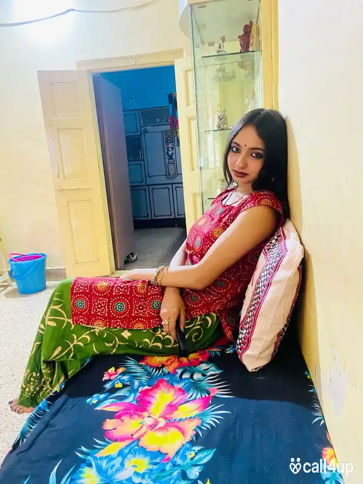 Kajal Agarwal 𝐁𝐄𝐒𝐓 𝐂𝐀𝐋𝐋 𝐆𝐈𝐑𝐋 𝐄𝐒𝐂𝐎𝐑𝐓𝐒 𝐒𝐄𝐑𝐕𝐈𝐂𝐄 photo 4